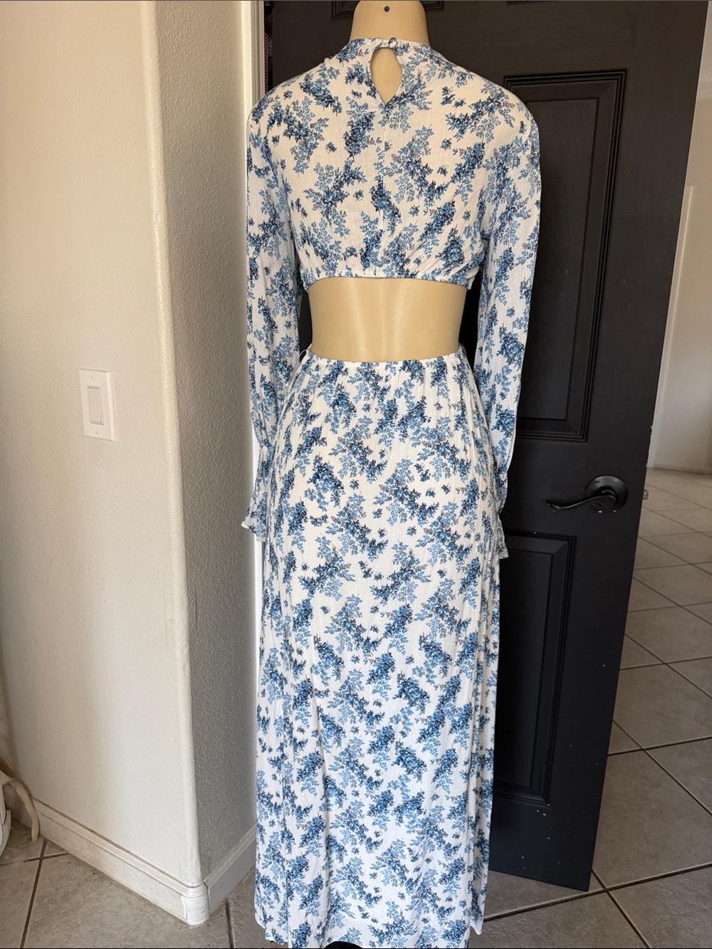 Blue Floral Tie-Front Maxi Dress New size M - Picture 5 of 5